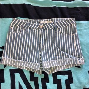 STRIPPED SHORTS